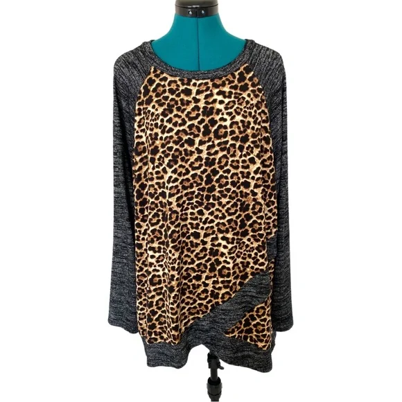 Egy Super Soft Womens Leopard Print Crew neck Jersey Sweater size 1XL - Picture 1 of 9